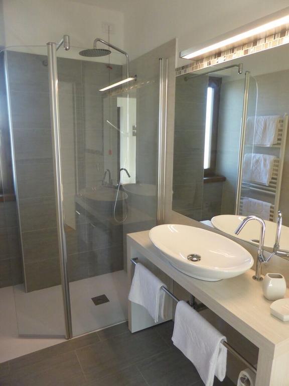 La Valeriana Farm Apartments Сан-Даниэле-дель-Фриули Экстерьер фото